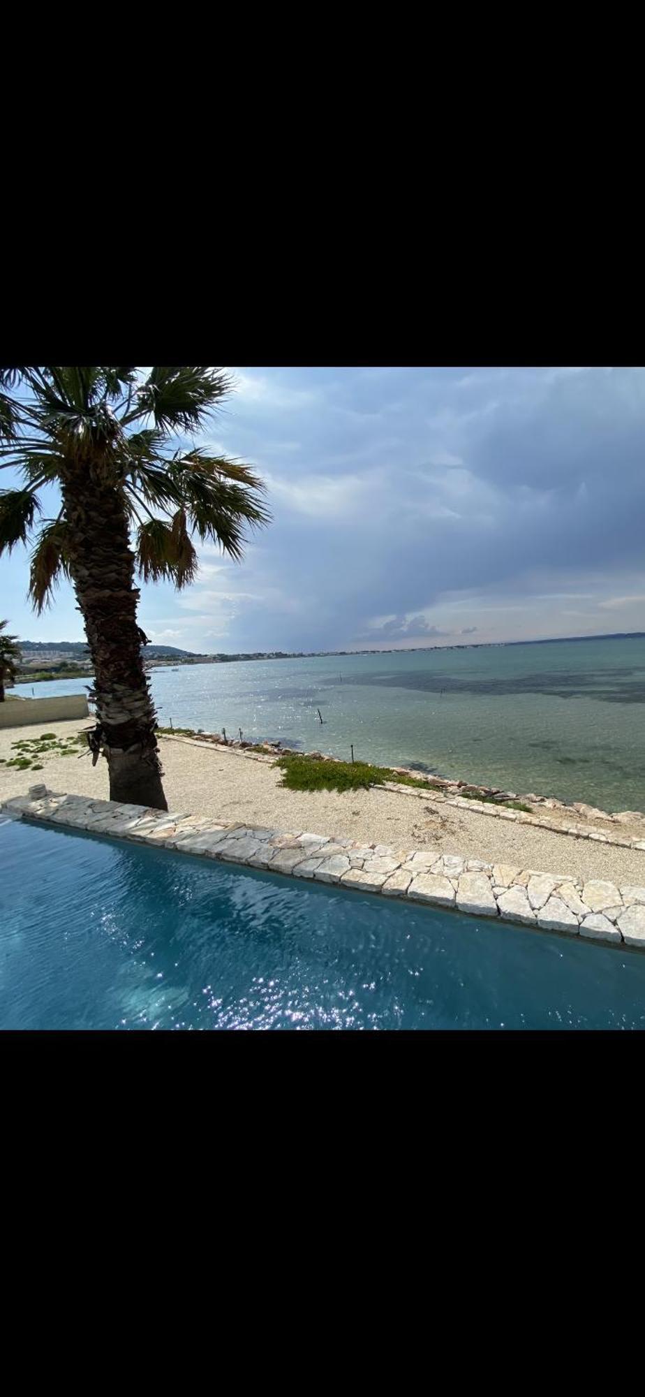 Bed and Breakfast Les Pieds Dans L'Eau Sète Esterno foto