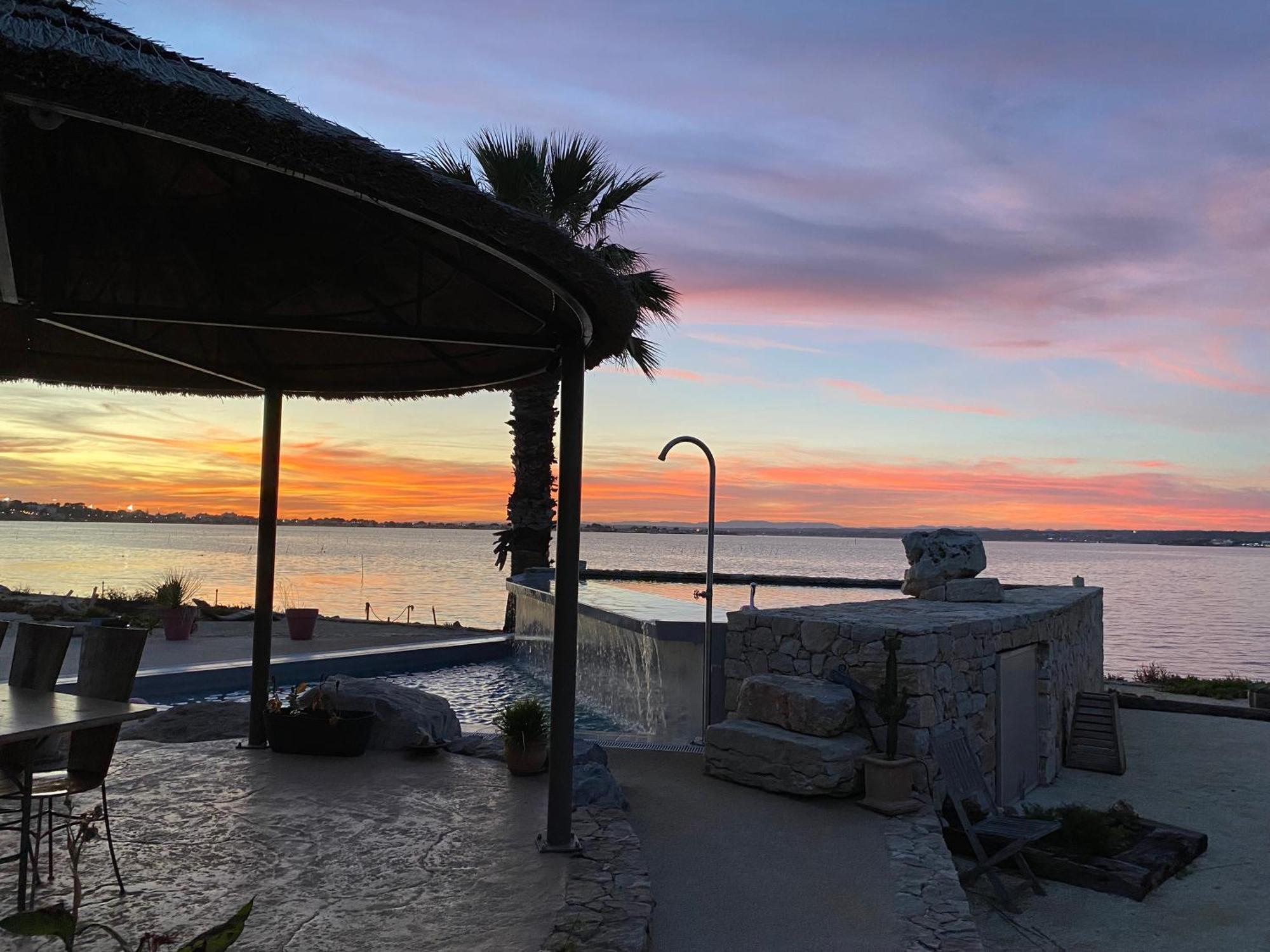 Bed and Breakfast Les Pieds Dans L'Eau Sète Esterno foto